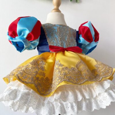 Alternative view of Rochiță Snow White 2